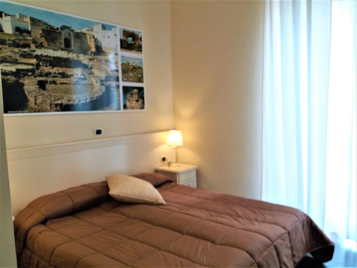 Domus Al Corso Con Servizio B&B Canosa di Puglia Exteriör bild