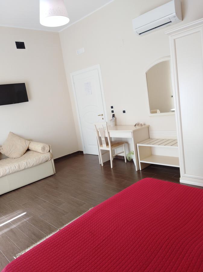 Domus Al Corso Con Servizio B&B Canosa di Puglia Exteriör bild