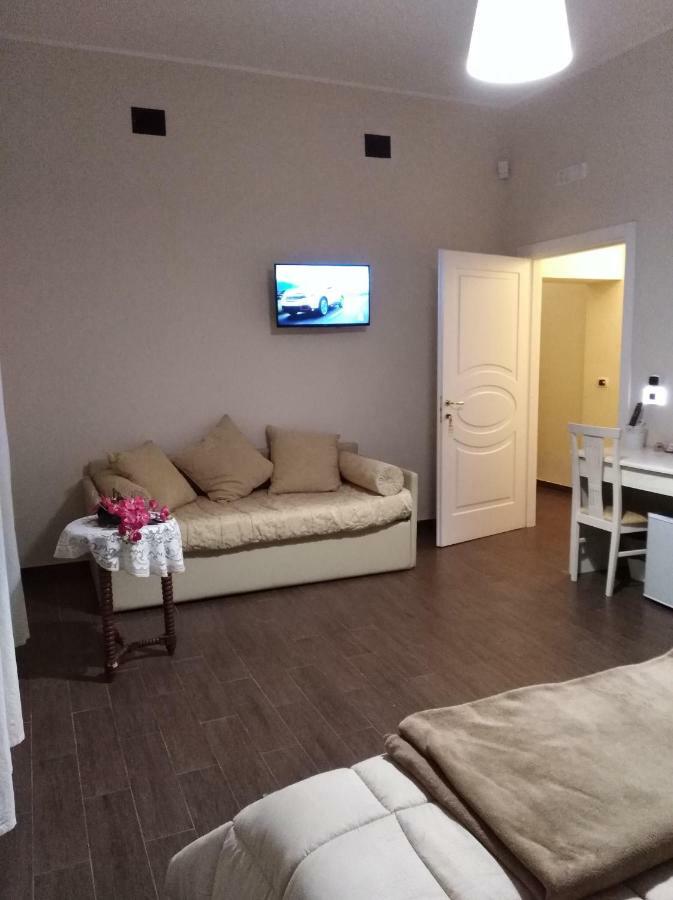 Domus Al Corso Con Servizio B&B Canosa di Puglia Exteriör bild
